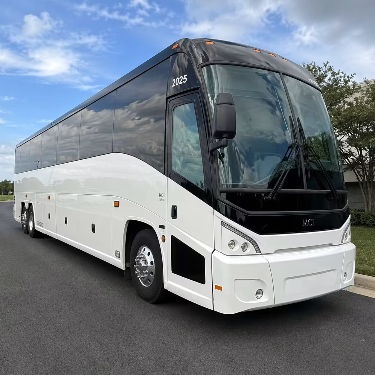 employee shuttle bus rentals in gardena for south bay commuters