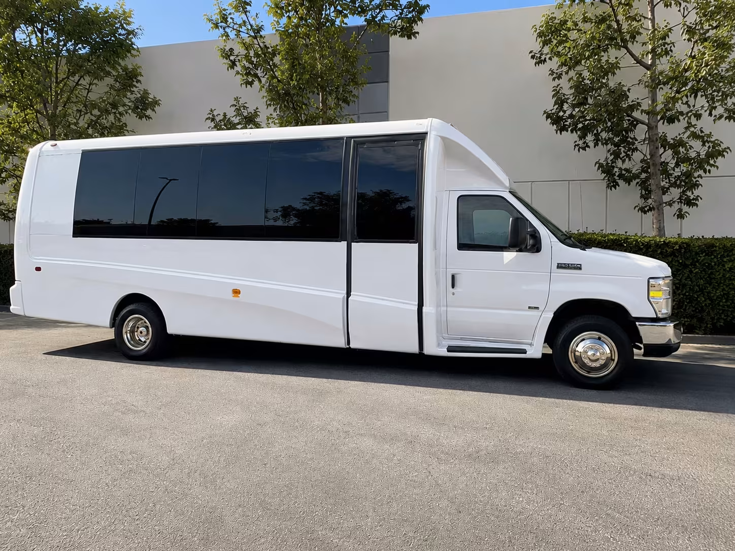 gardena minibus rentals to the hollywood bowl and more venues