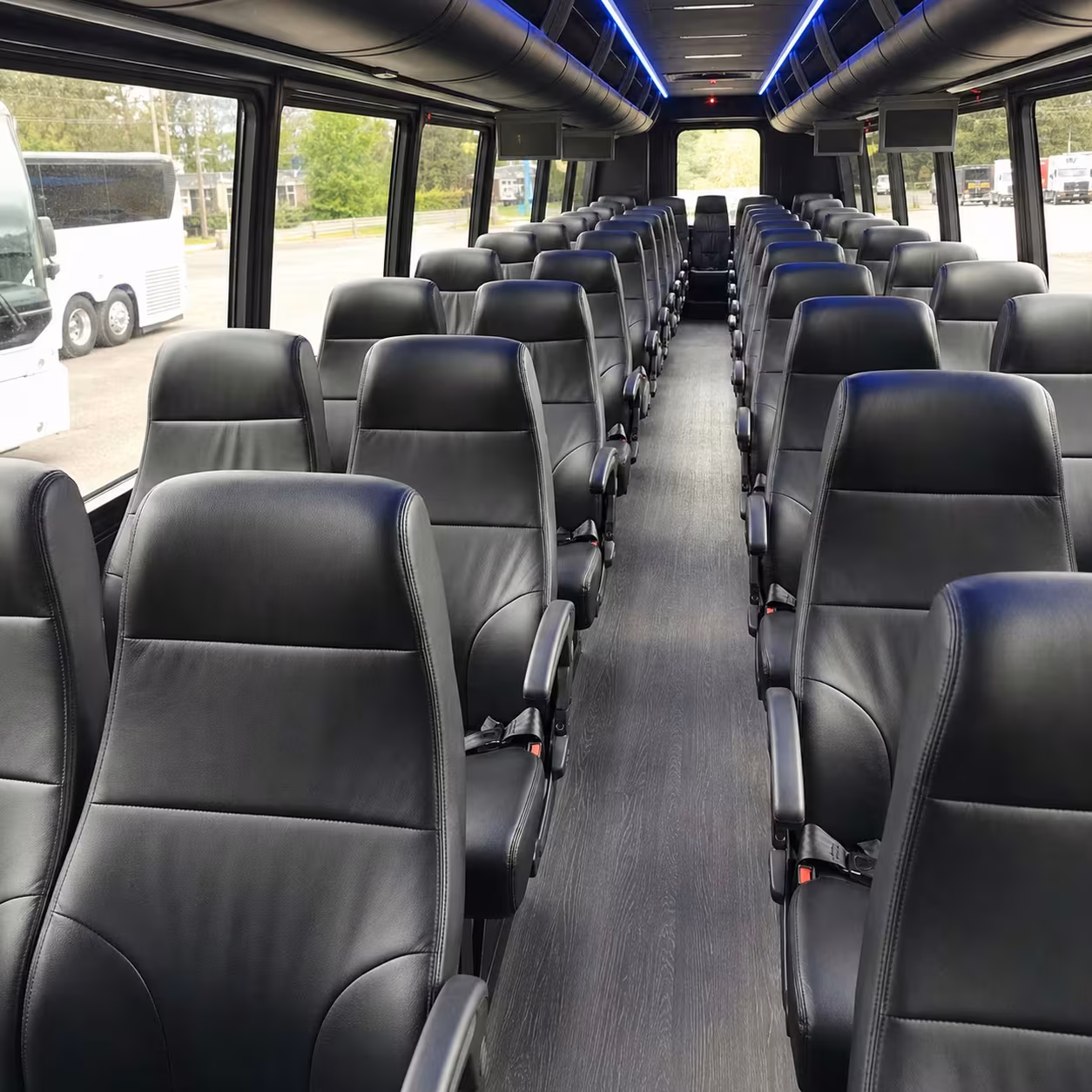 minibus and charter bus rentals in gardena by group size